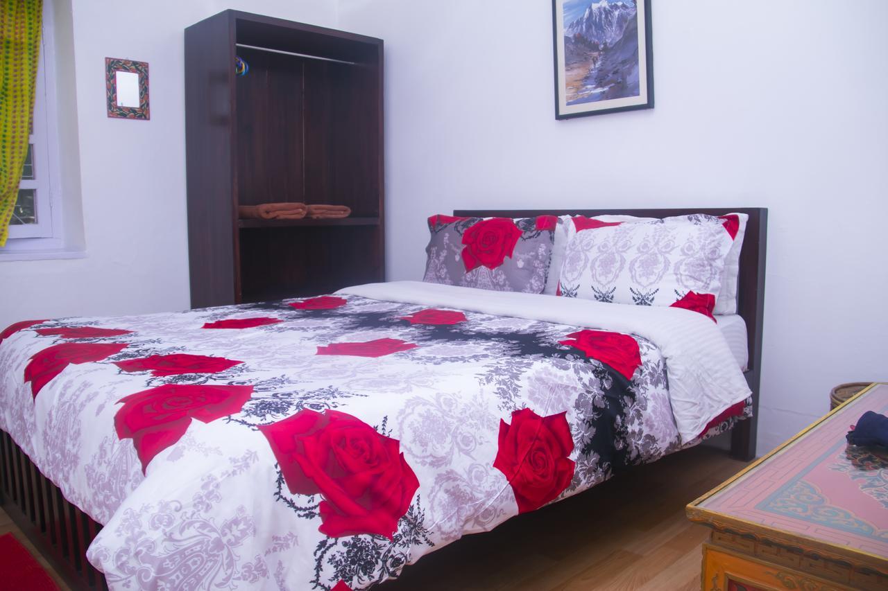Cocina Mitho Chha Bnb Kathmandu Buitenkant foto